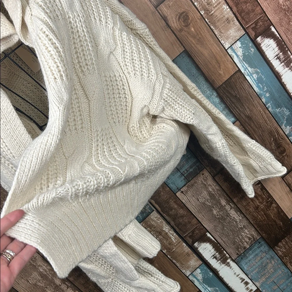 Universal Thread XXL Cream Knit Sweater - Picture 8 of 14